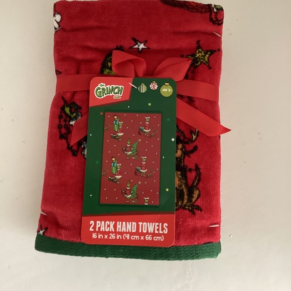 NWT PACK OF TWO GRINCH HAND TOWELS IN RED COLOR 16”x26” - Picture 9 of 9